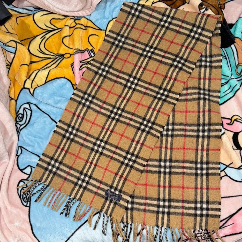 Large Burberry CASHMERE Tan and Black Checkered Scarf. In excellent condition! - Picture 1 of 9